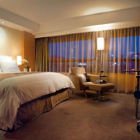 Renaissance Kowloon Hotel Hong Kong Room photo