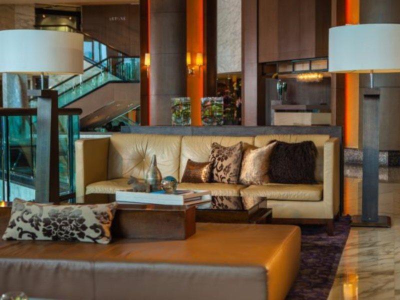 Renaissance Kowloon Hotel Hong Kong Exterior photo