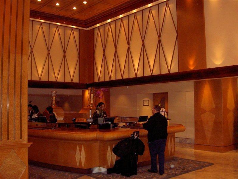 Renaissance Kowloon Hotel Hong Kong Exterior photo